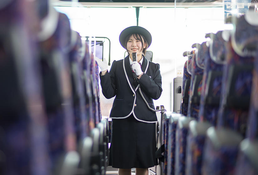 バスガイド 藤田玲佳さん
